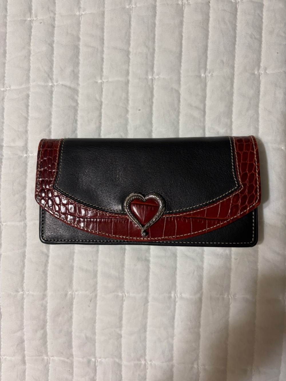 Vintage Brighton wallet w/ red croc embossed heart and trim